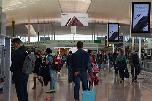 18/05/2022. Turistas en un aeropuerto