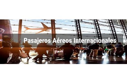 Imagen de pasajeros en un aeropuerto