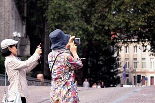 Turistas haciendo fotos