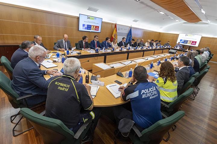 El ministro Grande-Marlaska presidiendo la reunión de coordinación del dispositivo de seguridad para la Cumbre de la OTAN