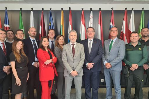 Foto de familia de la visita del ministro del Interior, Fernando Grande-Marlaska, a la sede de Frontex