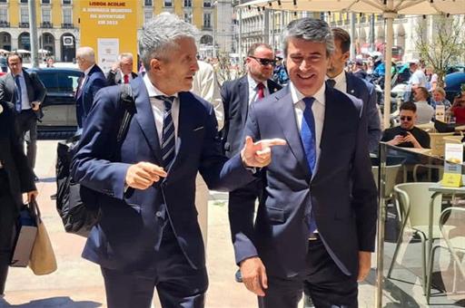 El ministro del Interior, Fernando Grande-Marlaska, se ha reunido con su homólogo portugués, José Luís Carneiro