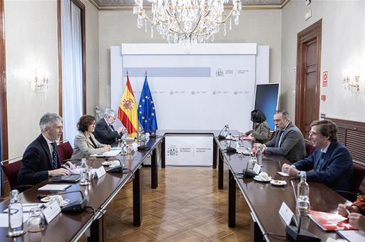 Reunión de Grande-Marlaska con el consejero de Presidencia, Justicia e Interior de la Comunidad de Madrid y el alcalde