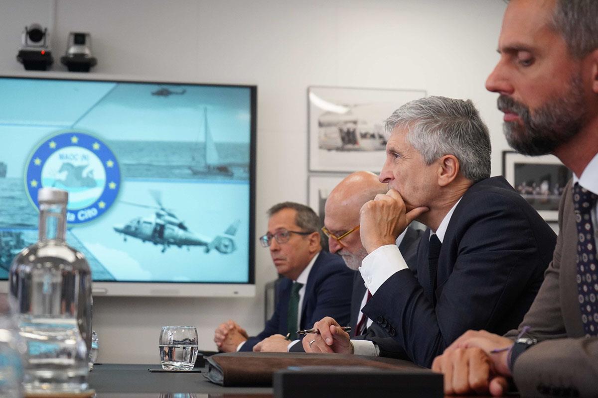  El ministro del Interior, Fernando Grande-Marlaska, durante su visita a la sede del Centro de Análisis y Operaciones