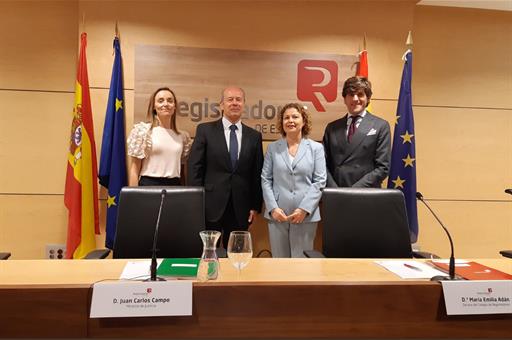 Juan Carlos Campos en las jornadas sobre lenguaje jurídico organizadas por el Colegio de Registradores