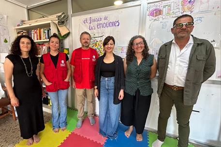 La ministra Sira Rego, en un momento de su visita a los municipios valencianos de Polinyà de Xúquer y Sedaví