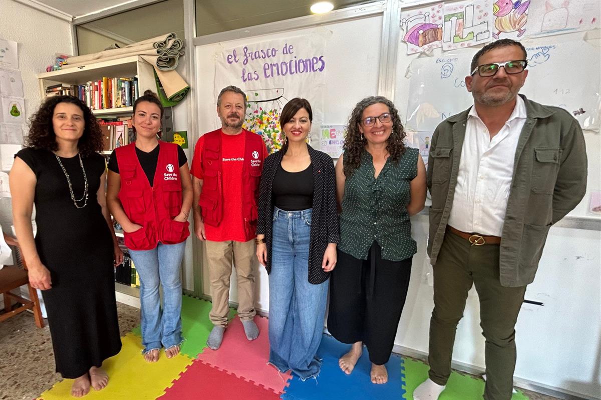 La ministra Sira Rego, en un momento de su visita a los municipios valencianos de Polinyà de Xúquer y Sedaví