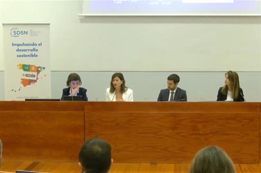 La ministra de Juventud e Infancia, Sira Rego, junto al ministro de Derechos Sociales, Consumo y Agenda 2030, Pablo Bustinduy
