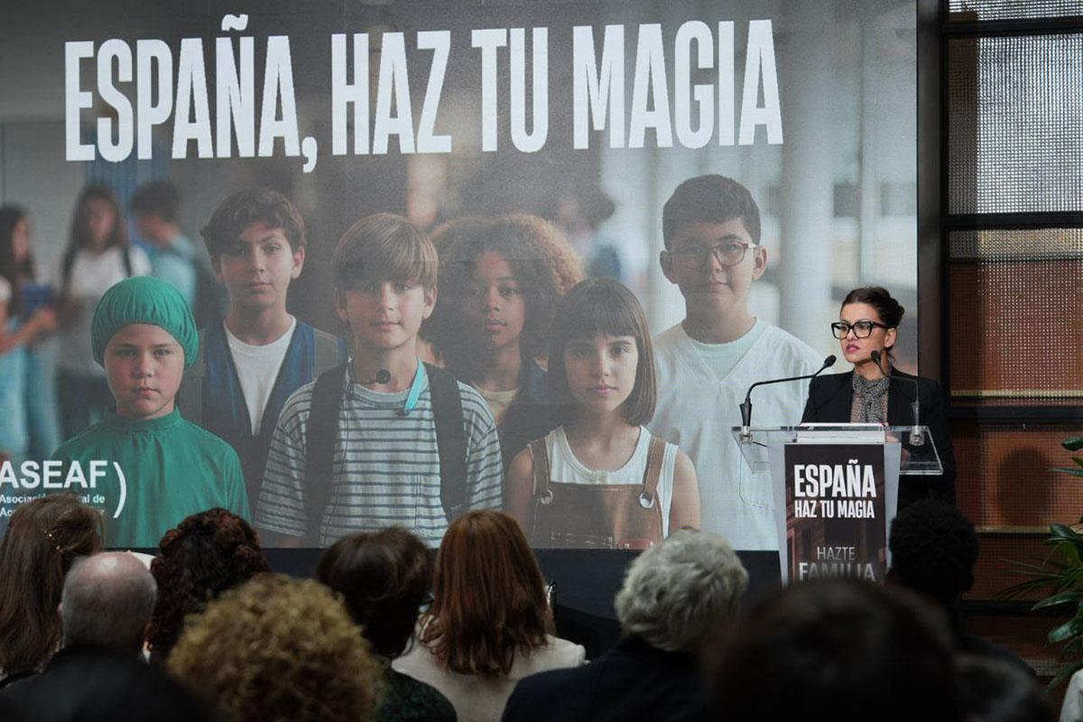La ministra de Juventud e Infancia, Sira Rego, durante su intervención en el acto 