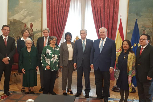 El ministro de Asuntos Exteriores y de Cooperación recibe a los miembros de la Comisión Internacional contra la Pena de Muerte