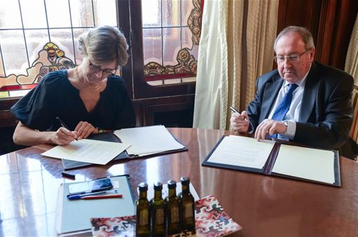 Isabel García Tejerina y José Luis Bonet