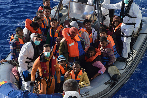 migrants_vessel