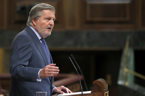 31/05/2017. Méndez de Vigo destaca el incremento de la partida de becas. El ministro de Educación, Cultura y Deporte detalla en el Congreso ...