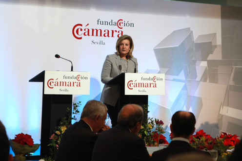 Báñez durante la Presentación de la Conferencia del ATA en Sevilla. (Foto Miniterio)