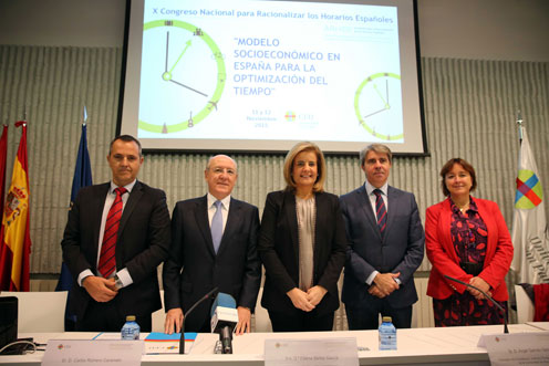11/11/2015. La ministra Bañez en la inauguración del X Congreso para Racionalizar los Horarios Españoles