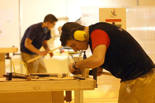 Jóvenes trabajando