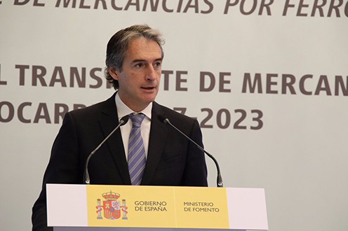 El ministro de Fomento presenta un plan para impulsar el transporte de mercancías por ferrocarril