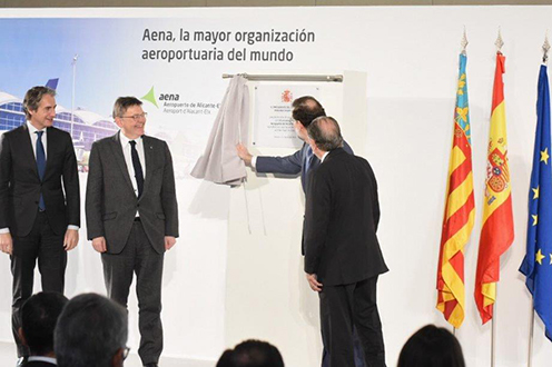 El ministro de Fomento, en el acto de conmemoración del 50 aniversario del Aeropuerto de Alicante