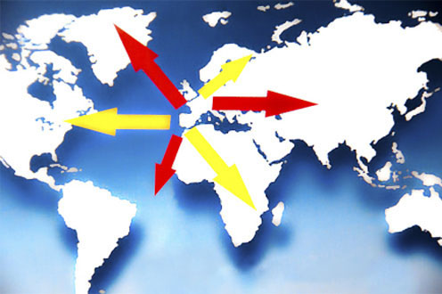 Mapa mundi con flechas desde España hacia otros países