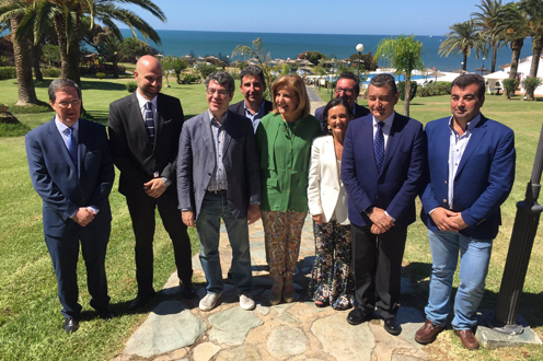 El ministro de Energía, Turismo y Agenda Digital, Álvaro Nadal en el parador de Mozagón