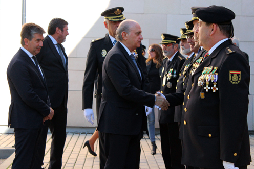 Fernández Díaz se reúne con responsables de la Comisaría General de Información