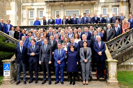 10/04/2018. Reunión de coordinación en Santander con los delegados y subdelegados del Gobierno. La vicepresidenta del Gobierno y ministra de...