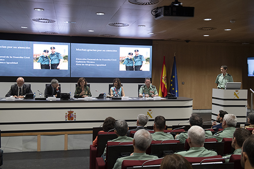 Carmen Calvo en la presentación del primer Plan de Igualdad de la Guardia Civil
