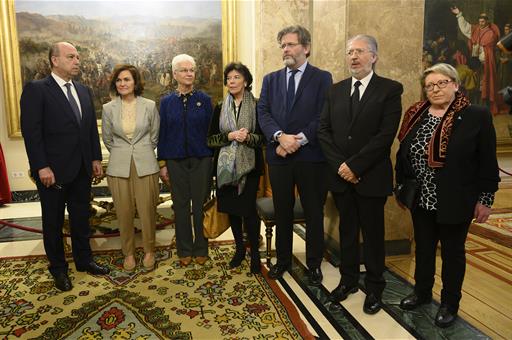 Carmen Calvo asiste al acto de Estado en memoria de las víctimas del Holocausto en el Senado