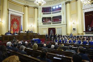 Carmen Calvo en el acto de Estado en memoria de las víctimas del Holocausto en el Senado