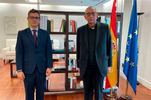 Félix Bolaños junto al presidente de la Conferencia Espiscopal