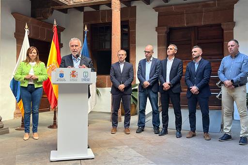 Comparecencia de Ángel Víctor Torres tras la XIII Comisión Mixta para la reconstrucción, recuperación y apoyo a La Palma