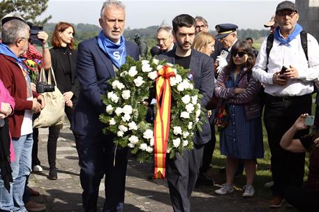 Los ministros Ángel Víctor Torres y Pablo Bustinduy, durante el acto de conmemoración