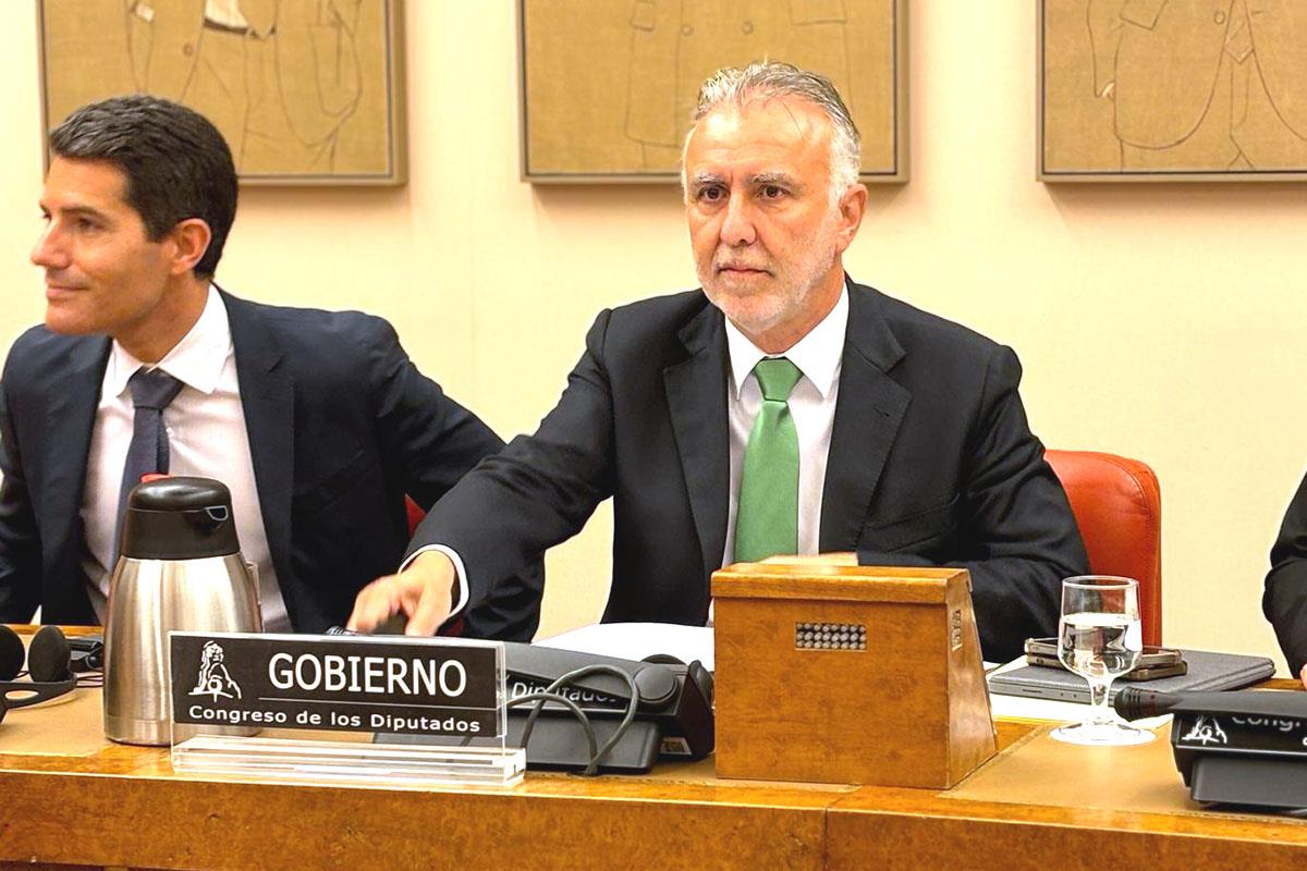 El ministro de Política Territorial y Memoria Democrática, Ángel Víctor Torres, durante su comparecencia 