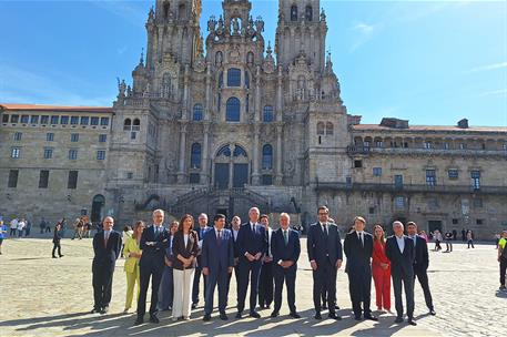 Foto de familia de la 44º Comisión Mixta de Transferencias Estado-Galicia