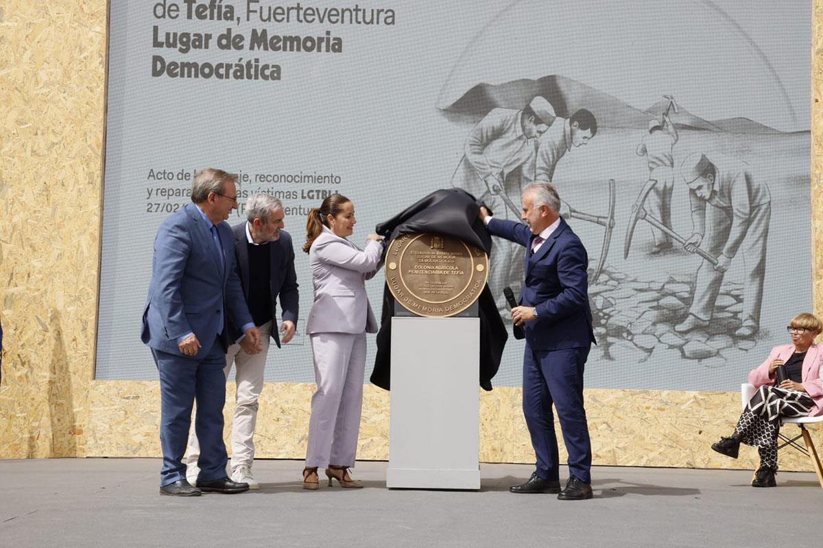 Torres, en el acto para la declaraci&oacute;n de la Colonia Agr&iacute;cola Penitenciaria de Tef&iacute;a como Lugar de Memoria Democr&aacute;tica