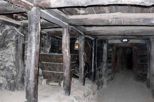 Imagen del interior de una antigua mina 