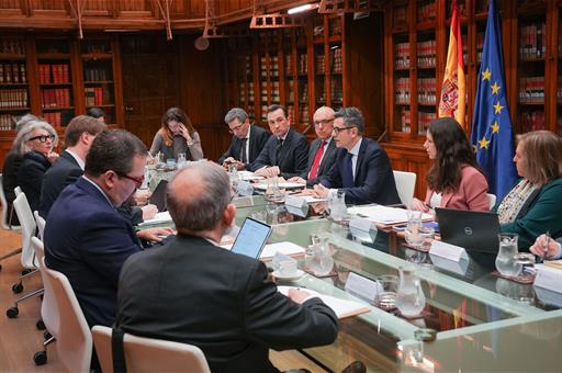 El ministro de la Presidencia, Justicia y Relaciones con las Cortes, Félix Bolaños, durante la reunión