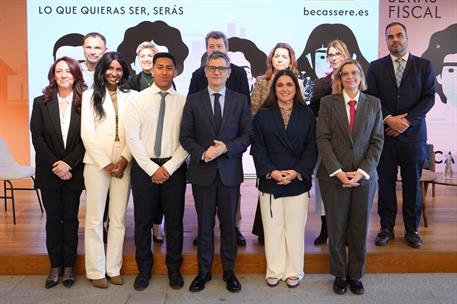 El ministro Bolaños, en la presentación de la nueva convocatoria de las becas SERÉ 2026