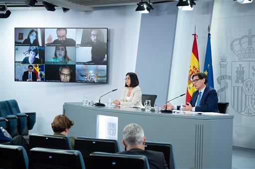 Carolina Darias y Salvador Illa durante la rueda de prensa