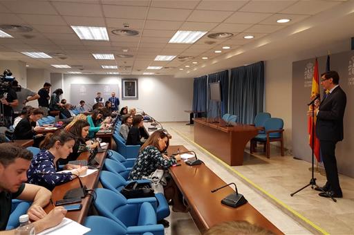 El ministro de Sanidad, Salvador Illa, durante la rueda de prensa