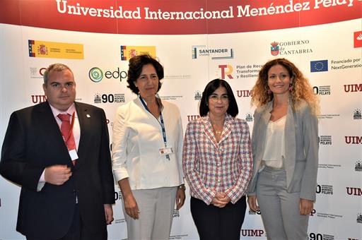 La ministra Carolina Darias en la UIMP en Santander