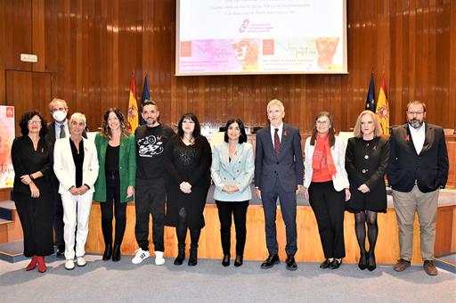 Foto de familia en el acto por el Día Mundial del SIDA