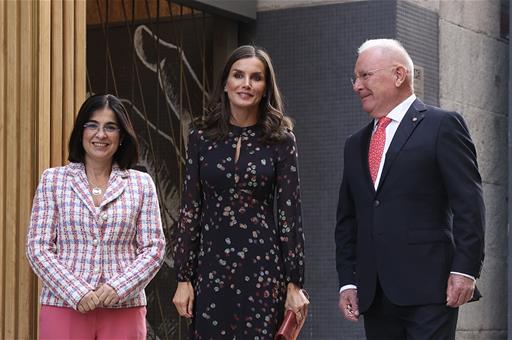 La ministra Carolina Darias, junto a la reina Letizia