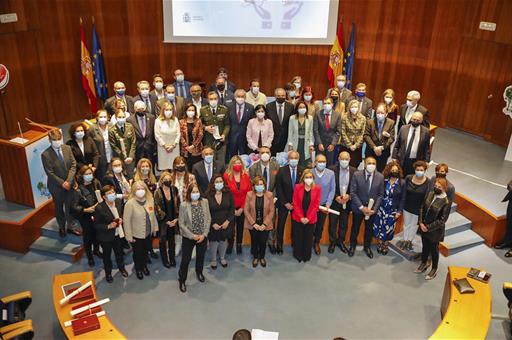 Foto de familia en el acto de entrega de las condecoraciones en el Día Mundial de la Salud