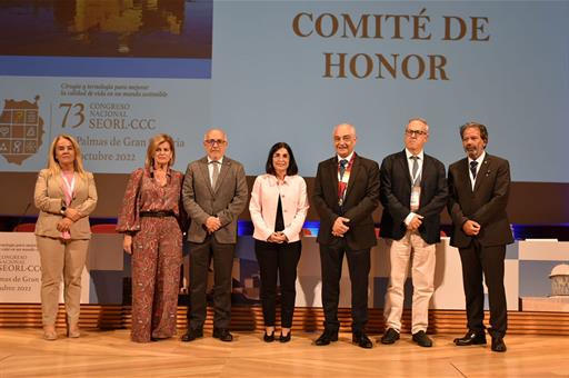 Foto de familia de la ministra Darias en el 73 Congreso de la SEORL-CCC