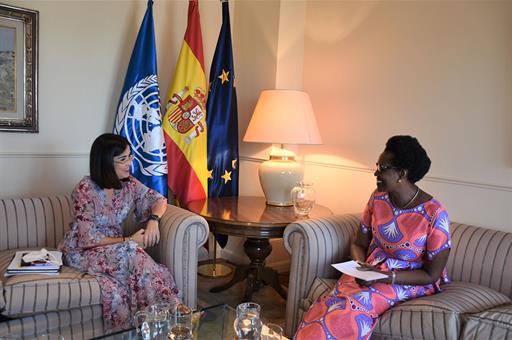 Carolina Darias junto a Winnie Byanyima