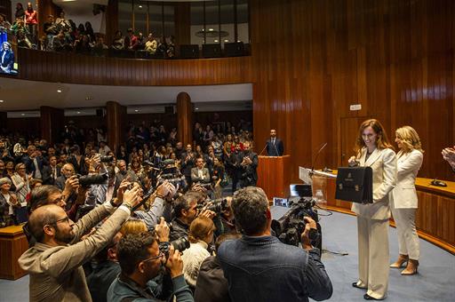 Mónica García tra recibir la cartera como titular del Ministerio de Sanidad