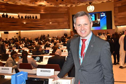 El ministro de Sanidad, José Miñones, ayer, antes del inicio de la sesión inaugural de la 76ª Asamblea Mundial de la Salud