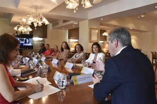 Reunión del ministro de Sanidad con el tejido asociativo a favor de las personas con cáncer