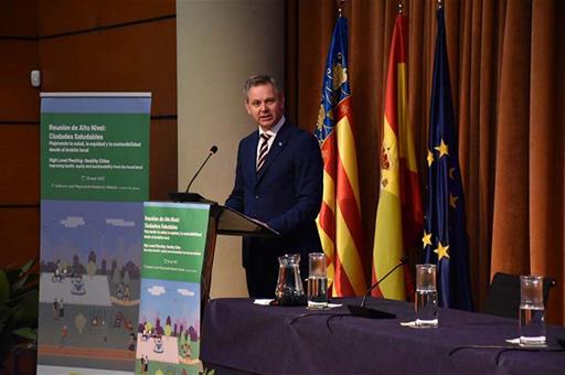 El ministro de Sanidad en funciones, José Miñones, durante su intervención